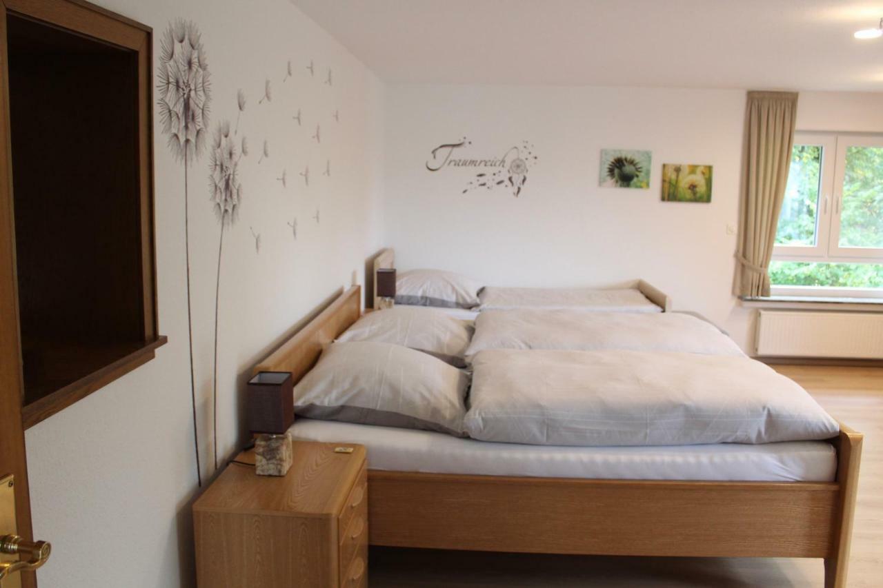 Ferienwohnung & Gaestezimmer Schrichten Schmallenberg Exterior foto