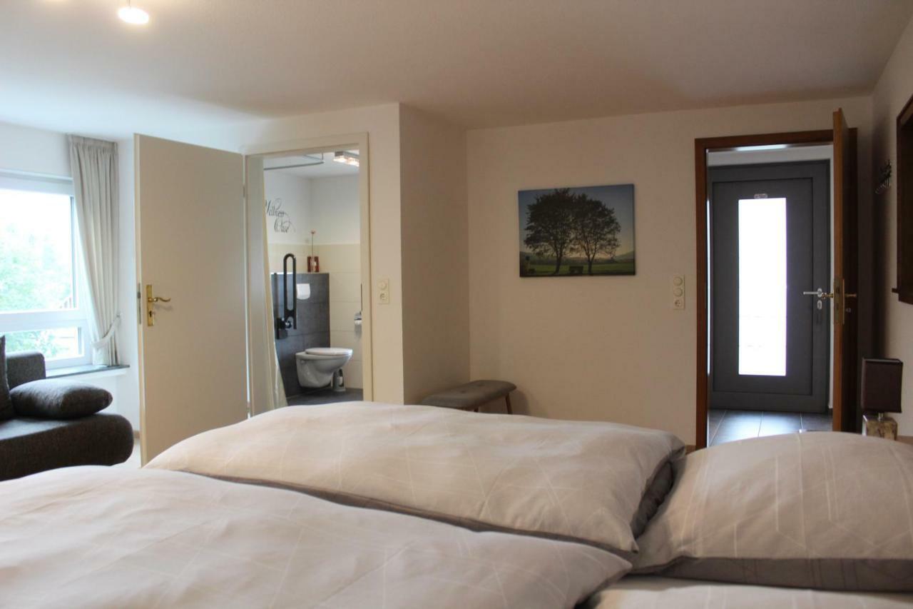 Ferienwohnung & Gaestezimmer Schrichten Schmallenberg Exterior foto