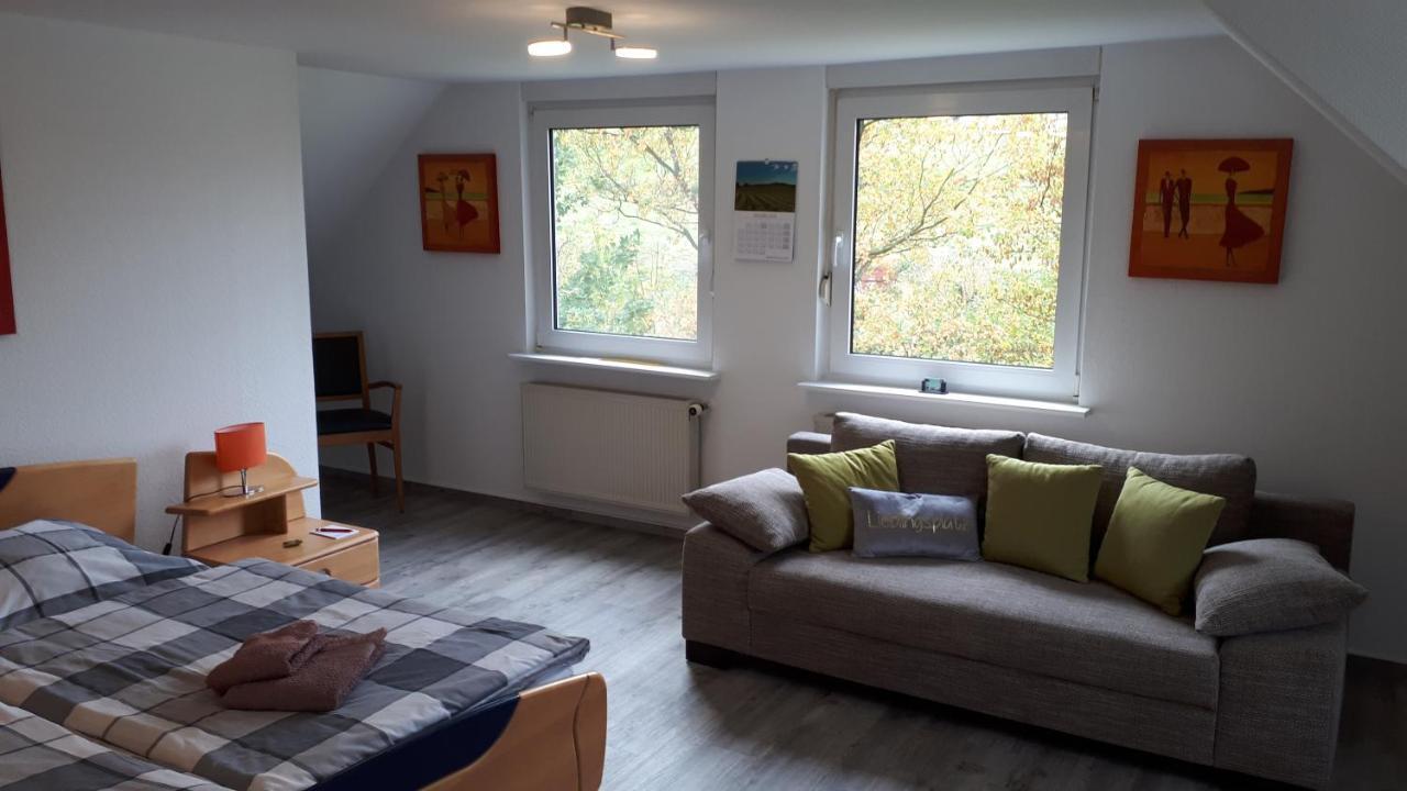Ferienwohnung & Gaestezimmer Schrichten Schmallenberg Exterior foto